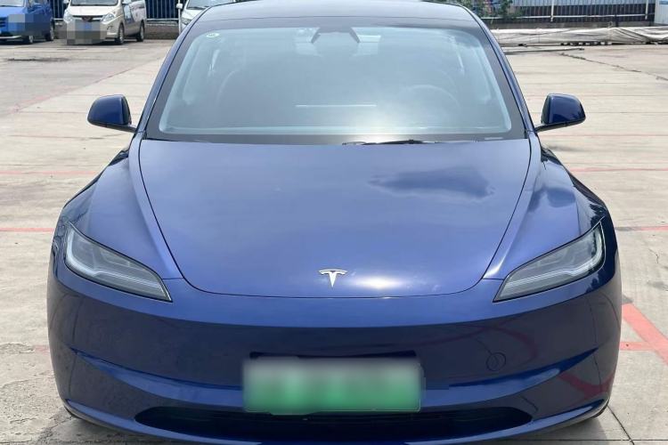 Used Tesla Model 3 2025 Rear-Wheel-Drive Version Exterior 4