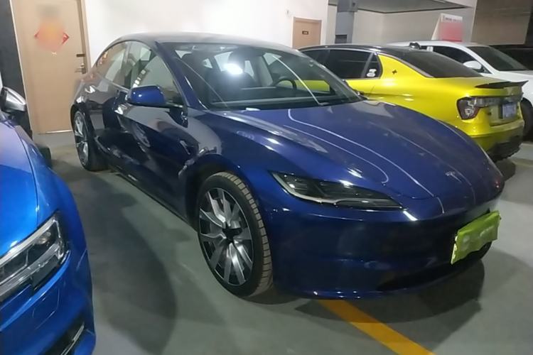 Used Tesla Model 3 2025 Rear-Wheel-Drive Version Front Right 45 Deg