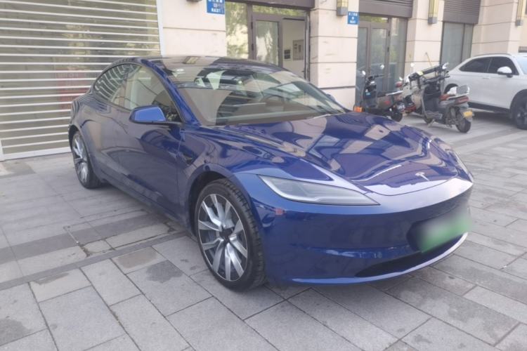 Used Tesla Model 3 2025 Rear-Wheel-Drive Version Front Right 45 Deg