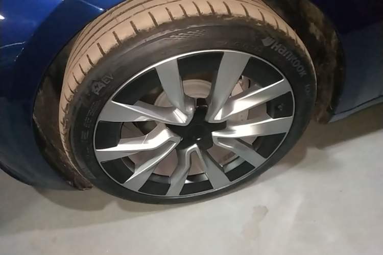 Used Tesla Model 3 2025 Rear-Wheel-Drive Version Left Front Wheel Hub