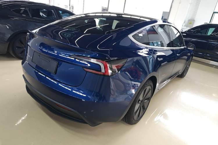 Used Tesla Model 3 2025 Rear-Wheel-Drive Version Rear Right 45 Deg