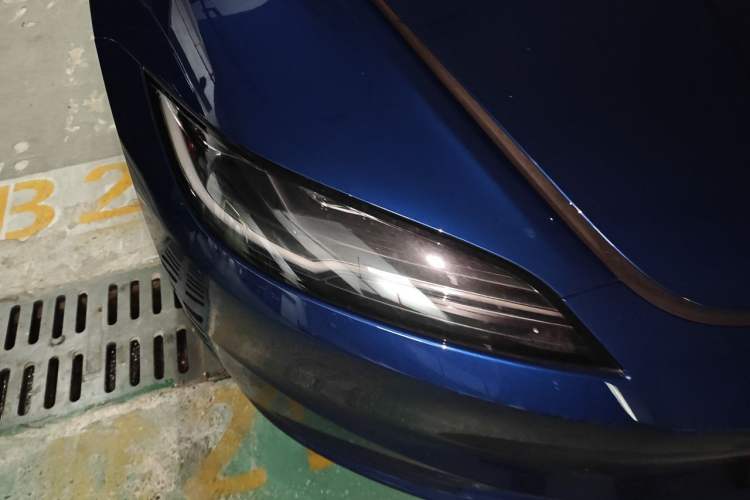 Used Tesla Model 3 2025 Long-Range All-Wheel-Drive Version Right Front Headlight