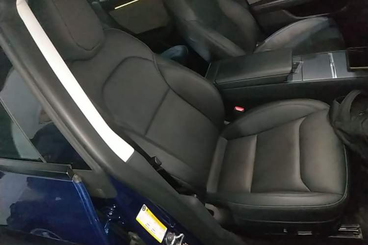Used Tesla Model 3 2025 Rear-Wheel-Drive Version Right Front Seat