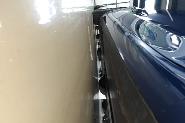 Used Tesla Model 3 2025 Rear-Wheel-Drive Version Right Side Sill