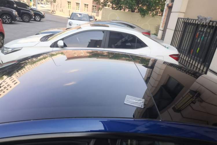 Used Tesla Model 3 2025 Rear-Wheel-Drive Version Roof