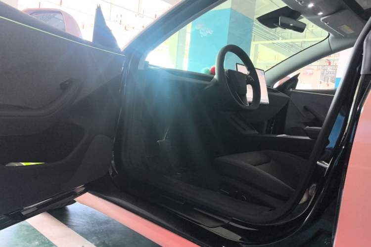 Used Tesla Model 3 2025 Rear-Wheel-Drive Version Driver Seat