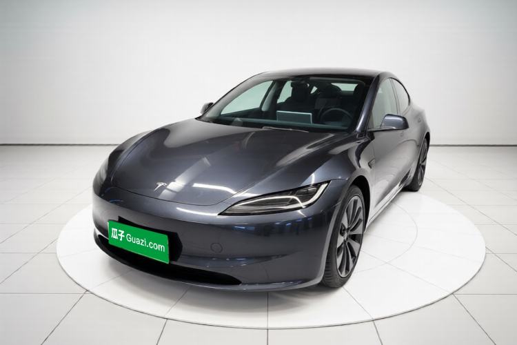 Tesla Model 3 2025 Rear-Wheel-Drive Version