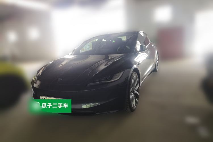 Tesla Model 3 2025 Rear-Wheel-Drive Version