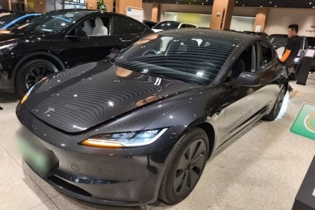 Used Tesla Model 3 2025 Rear-Wheel-Drive Version