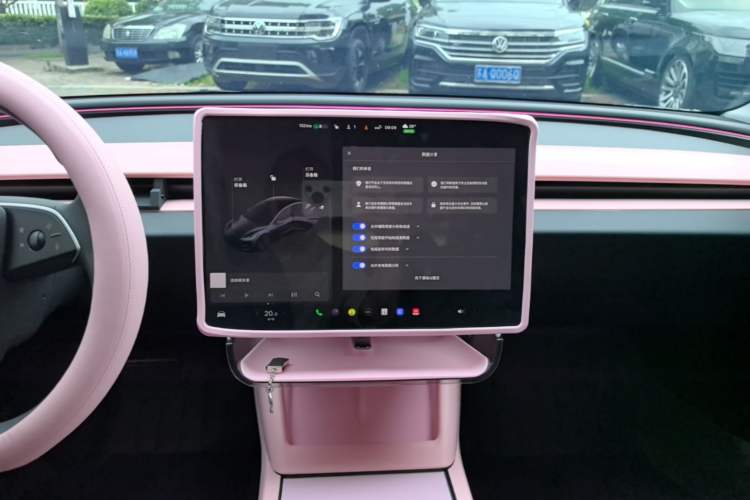 Used Tesla Model 3 2025 Rear-Wheel-Drive Version Audio And AC Panel
