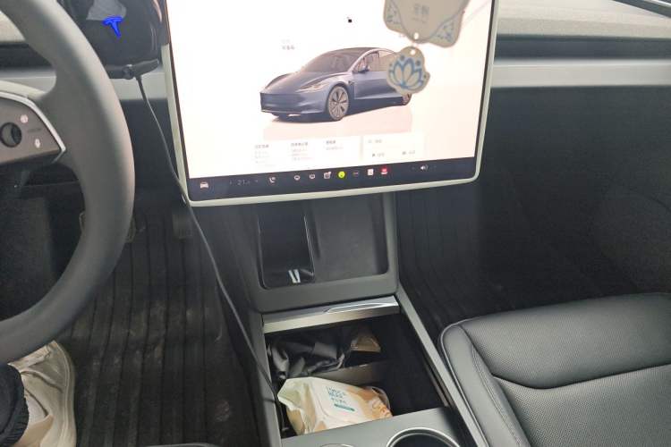 Used Tesla Model 3 2025 Rear-Wheel-Drive Version Audio And AC Panel