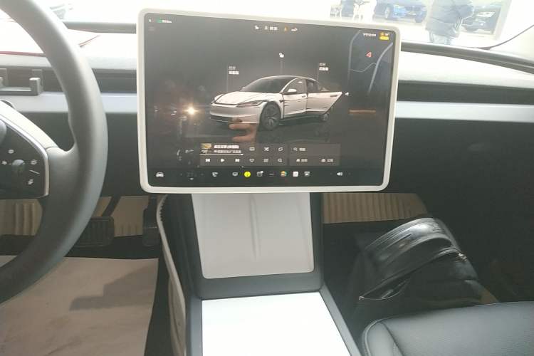Used Tesla Model 3 2025 Rear-Wheel-Drive Version Audio And AC Panel