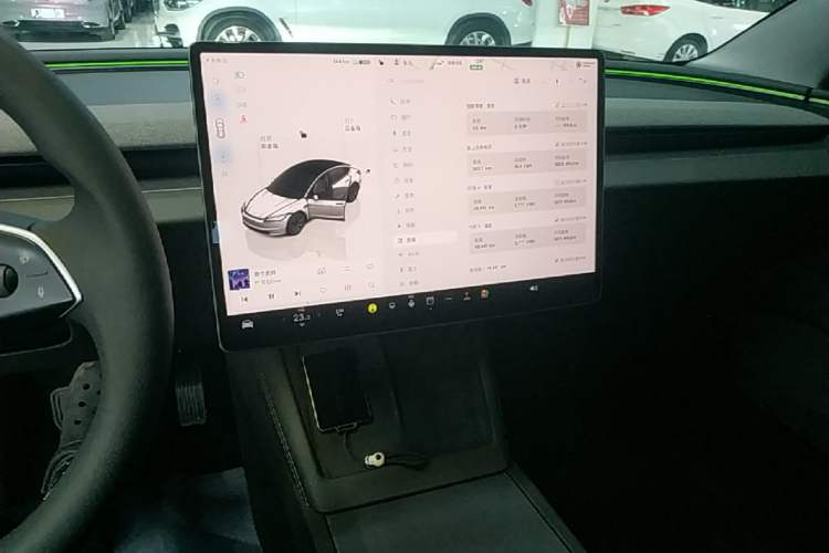 Used Tesla Model 3 2025 Rear-Wheel-Drive Version Audio And AC Panel