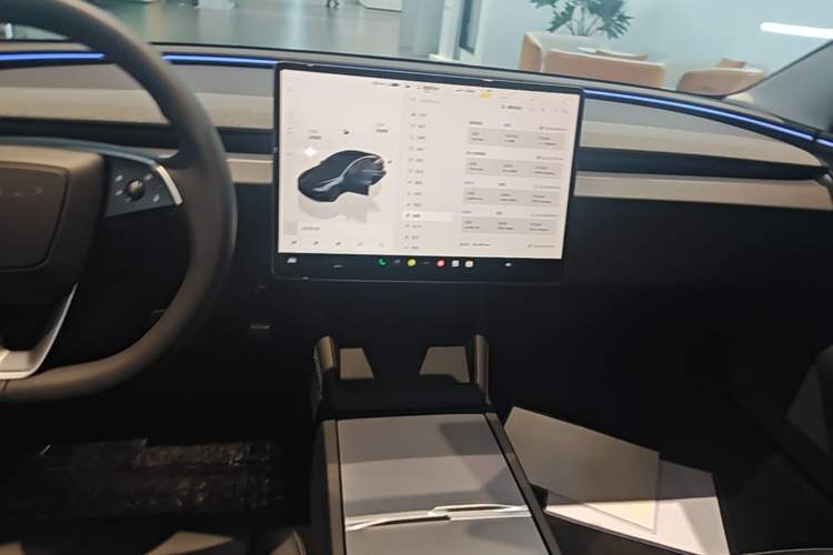 Used Tesla Model 3 2025 Rear-Wheel-Drive Version Audio And AC Panel