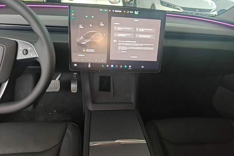 Used Tesla Model 3 2025 Rear-Wheel-Drive Version Audio And AC Panel