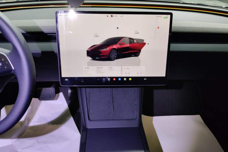 Used Tesla Model 3 2025 Rear-Wheel-Drive Version Audio And AC Panel