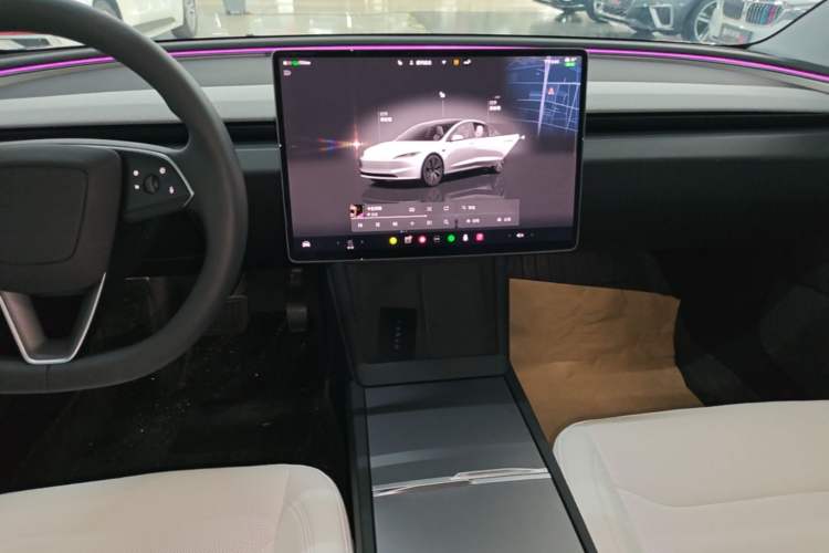 Used Tesla Model 3 2025 Rear-Wheel-Drive Version Audio And AC Panel