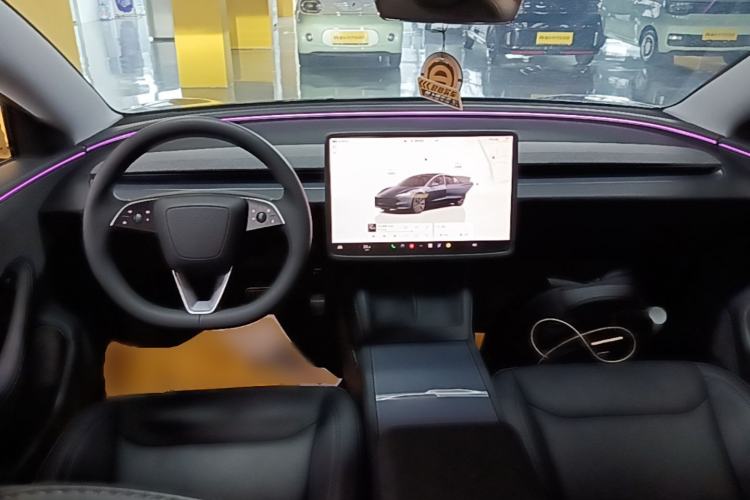 Used Tesla Model 3 2025 Rear-Wheel-Drive Version Center Console