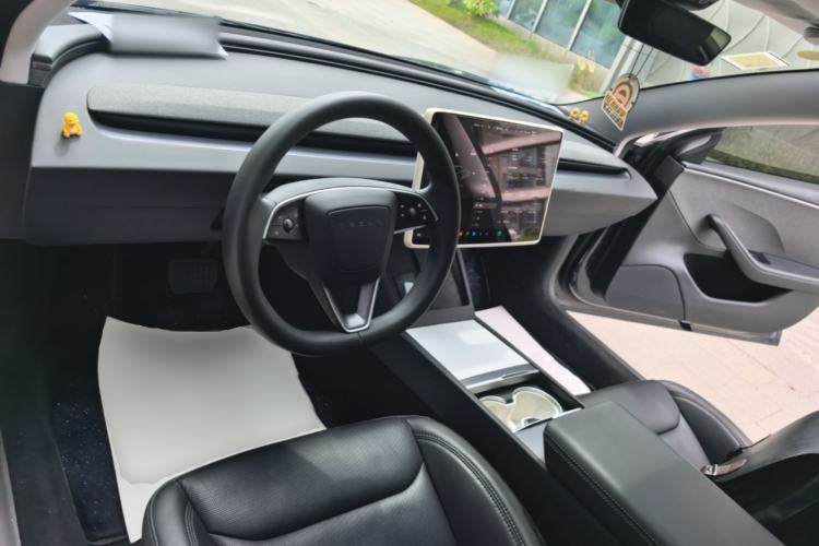 Used Tesla Model 3 2025 Rear-Wheel-Drive Version Center Console