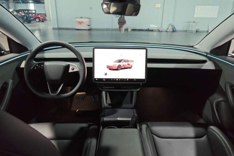 Used Tesla Model 3 2025 Rear-Wheel-Drive Version Center Console