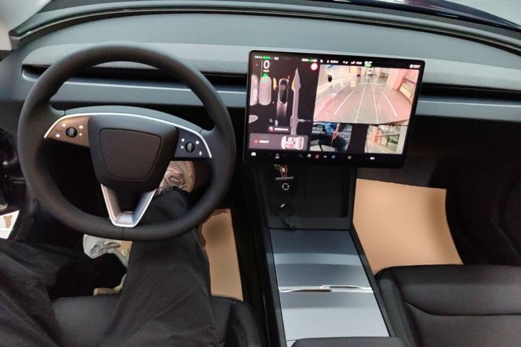 Used Tesla Model 3 2025 Rear-Wheel-Drive Version Center Console