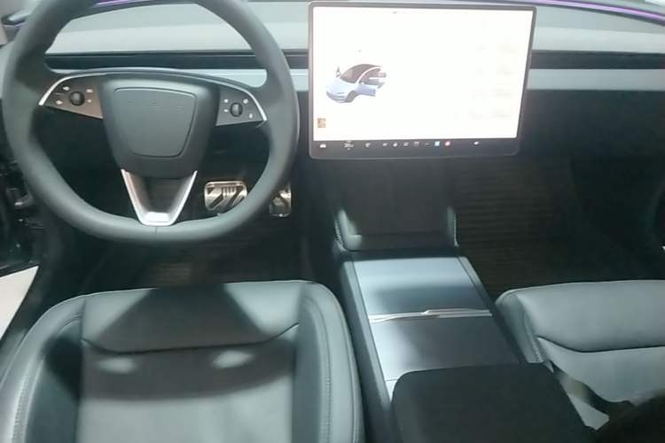 Used Tesla Model 3 2025 Rear-Wheel-Drive Version Center Console