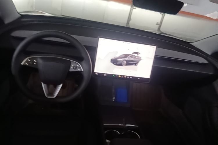 Used Tesla Model 3 2025 Rear-Wheel-Drive Version Center Console