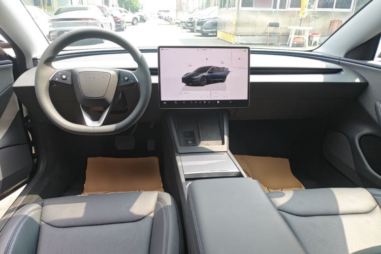 Used Tesla Model 3 2025 Rear-Wheel-Drive Version Center Console
