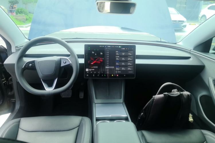 Used Tesla Model 3 2025 Rear-Wheel-Drive Version Center Console