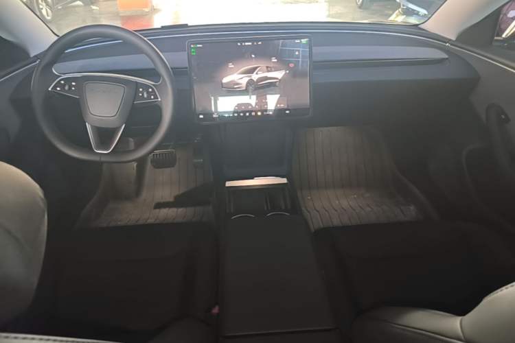 Used Tesla Model 3 2025 Rear-Wheel-Drive Version Center Console
