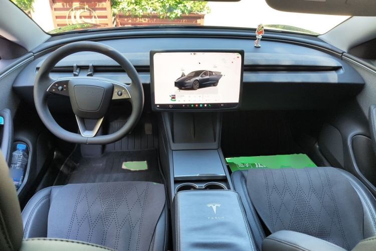 Used Tesla Model 3 2025 Rear-Wheel-Drive Version Center Console