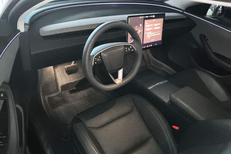 Used Tesla Model 3 2025 Rear-Wheel-Drive Version Center Console