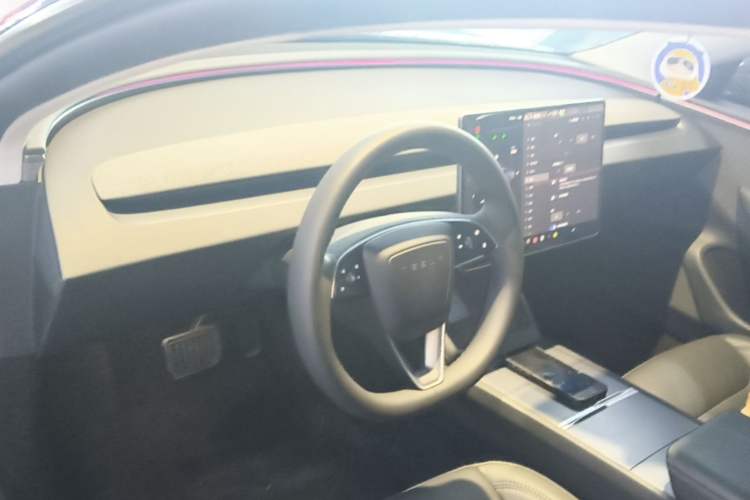 Used Tesla Model 3 2025 Rear-Wheel-Drive Version Center Console