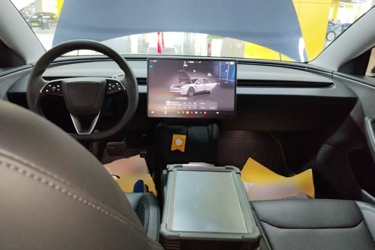Used Tesla Model 3 2025 Rear-Wheel-Drive Version Center Console