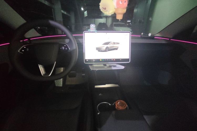 Used Tesla Model 3 2025 Model Revised Rear-Wheel-Drive Version Center Console