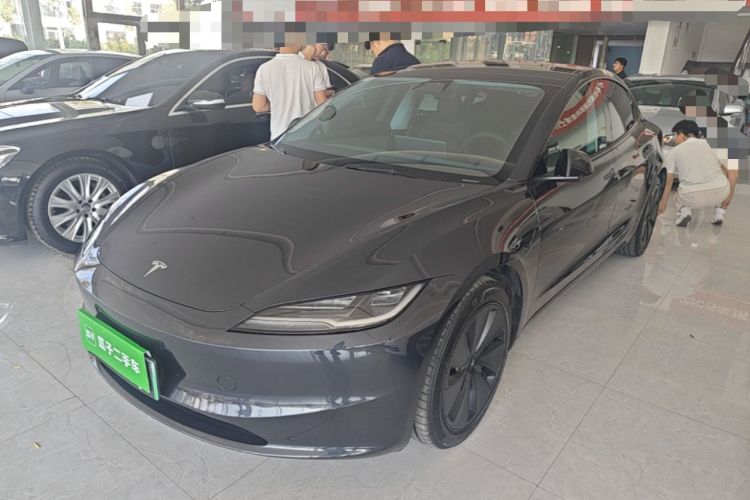 Tesla Model 3 2025 Rear-Wheel-Drive Version