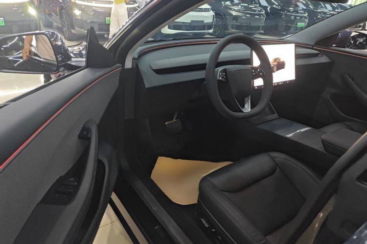 Used Tesla Model 3 2025 Rear-Wheel-Drive Version Driver Seat
