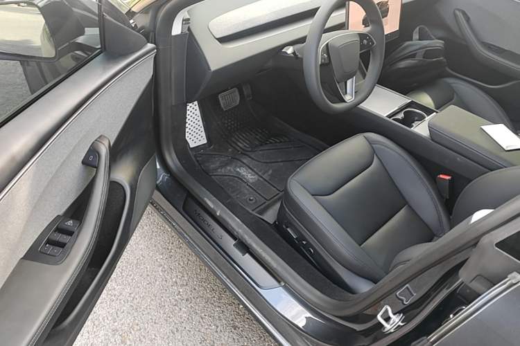 Used Tesla Model 3 2025 Rear-Wheel-Drive Version Driver Seat