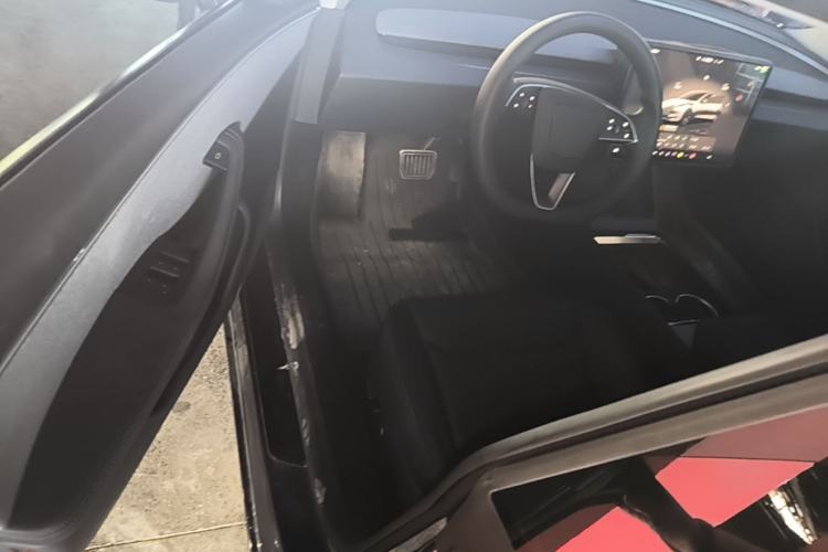 Used Tesla Model 3 2025 Rear-Wheel-Drive Version Driver Seat