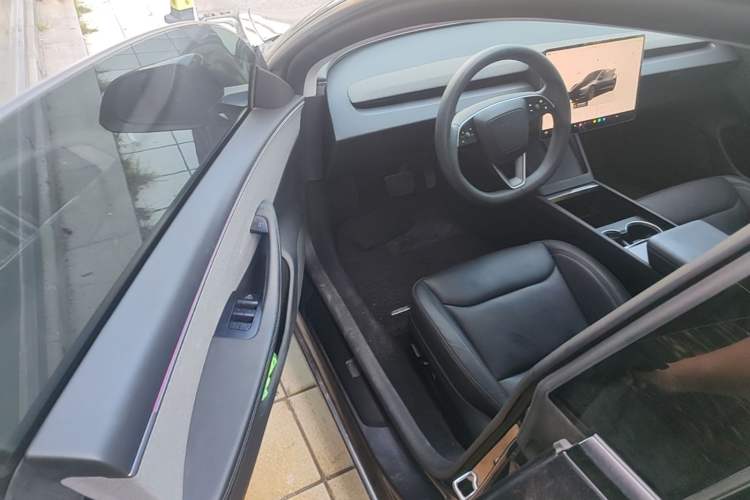 Used Tesla Model 3 2025 Rear-Wheel-Drive Version Driver Seat