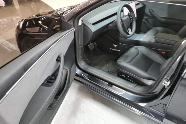 Used Tesla Model 3 2025 Rear-Wheel-Drive Version Driver Seat