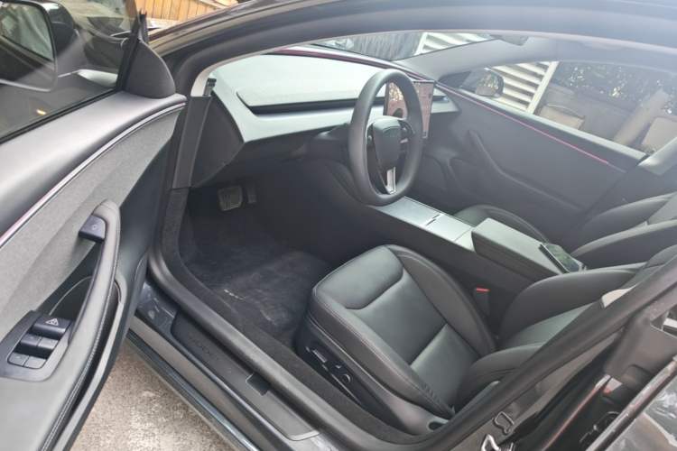 Used Tesla Model 3 2025 Rear-Wheel-Drive Version Driver Seat