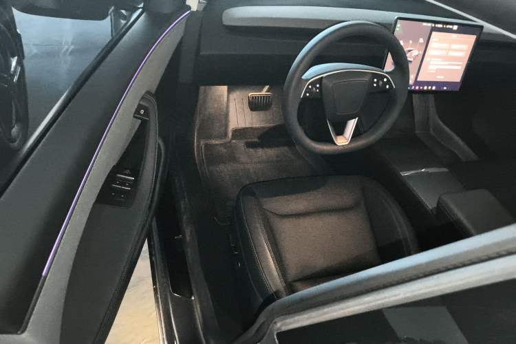 Used Tesla Model 3 2025 Rear-Wheel-Drive Version Driver Seat