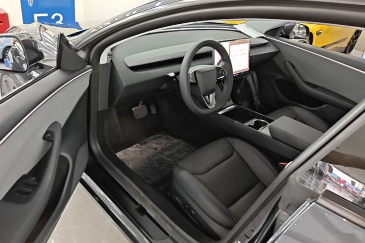 Used Tesla Model 3 2025 Rear-Wheel-Drive Version Driver Seat