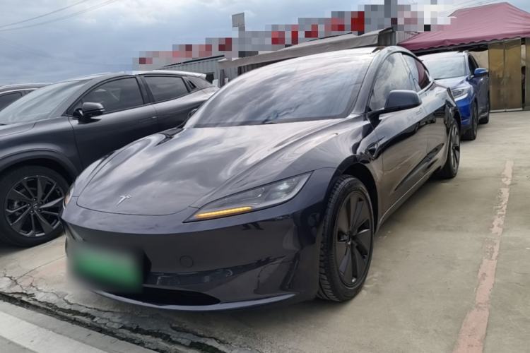 Tesla Model 3 2025 Rear-Wheel-Drive Version