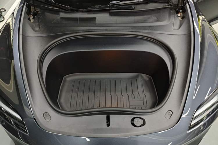Used Tesla Model 3 2025 Model High-Performance All-Wheel-Drive Version Engine Bay