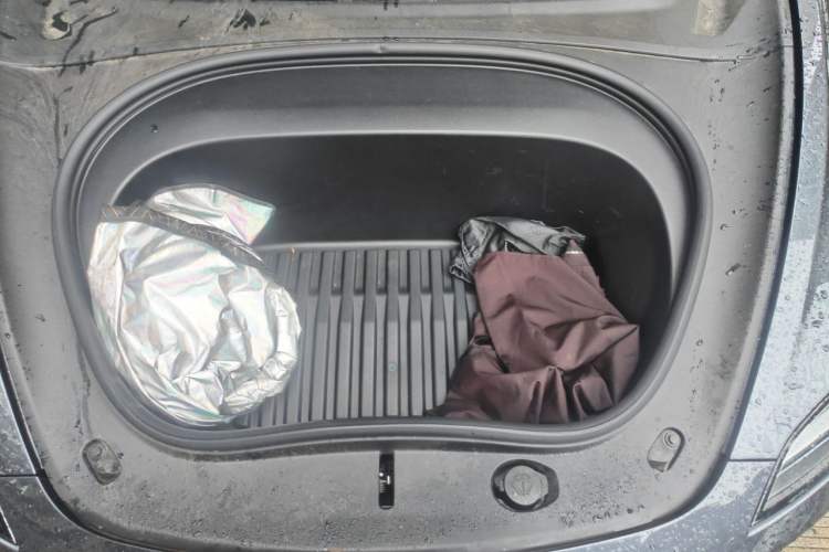 Used Tesla Model 3 2025 Long-Range All-Wheel-Drive Version Engine Bay