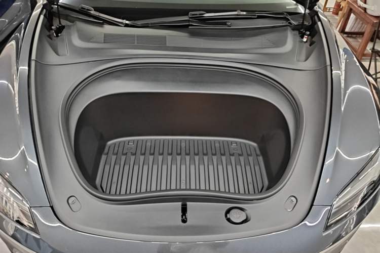Used Tesla Model 3 2025 Rear-Wheel-Drive Version Engine Bay