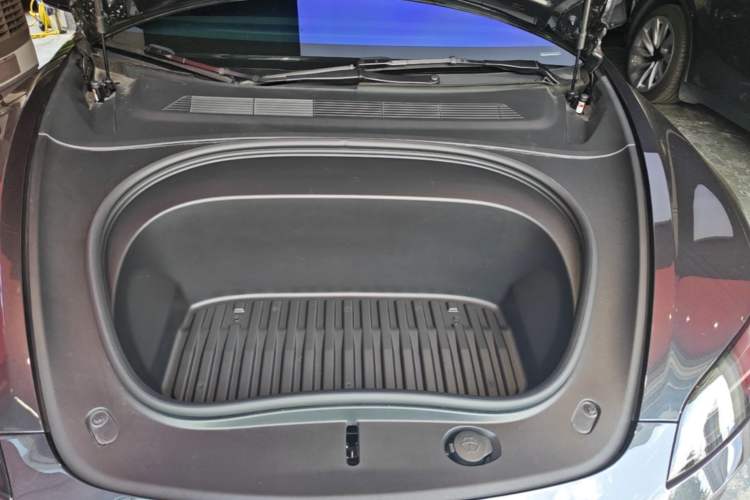 Used Tesla Model 3 2025 Rear-Wheel-Drive Version Engine Bay