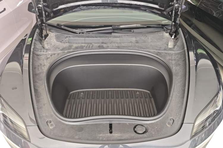 Used Tesla Model 3 2025 Rear-Wheel-Drive Version Engine Bay